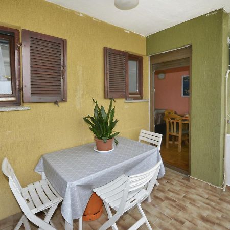 Apartman Kuki Πόρετς Εξωτερικό φωτογραφία
