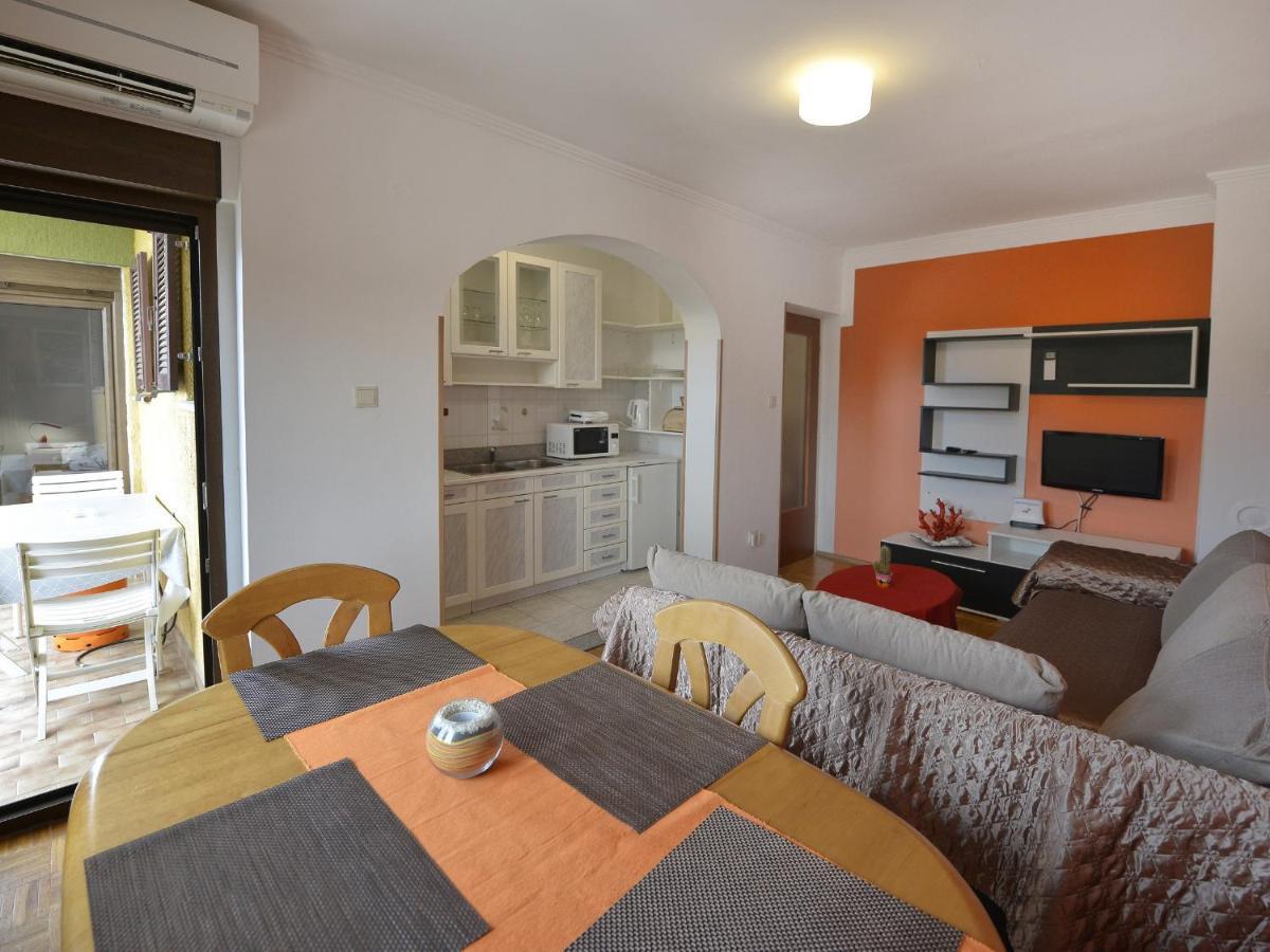 Apartman Kuki Πόρετς Εξωτερικό φωτογραφία